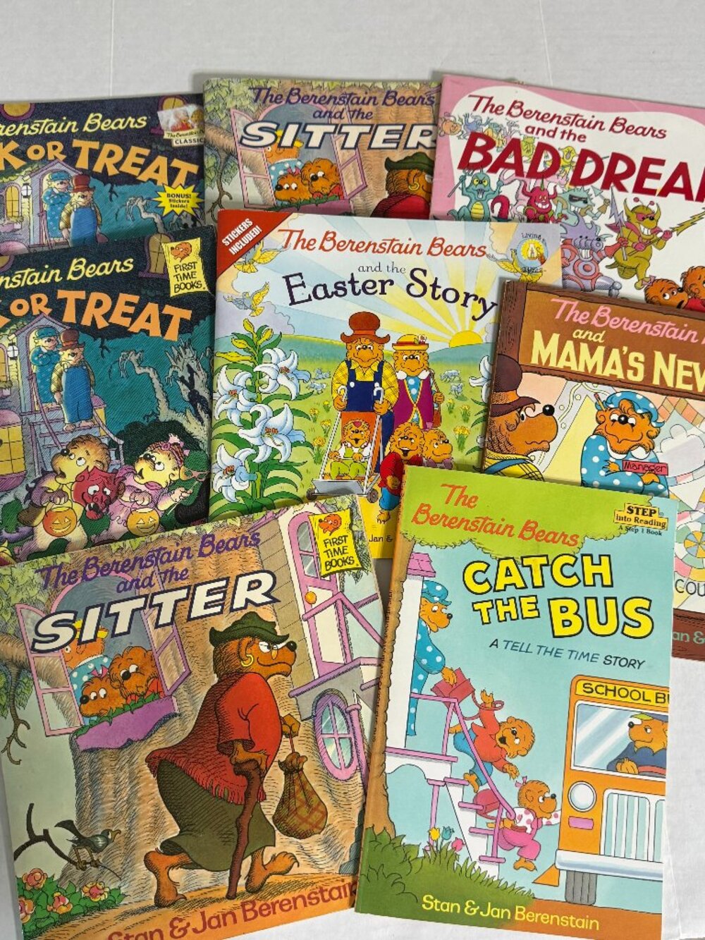 Berenstain Bears Book Lot of 8 - Classroom - Halloween Easter Sitter School